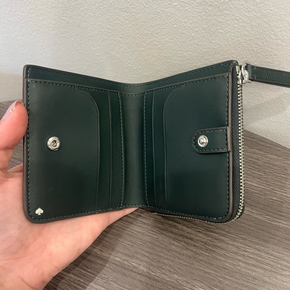 ✨ NWT - Kate Spade Leila Pebbled Leather Small L-Zip Wallet ✨ - Picture 6 of 10